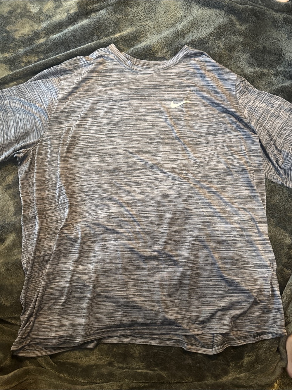 Nike Men’s Heathered Blue-Gray Short Sleeve Performance Tee